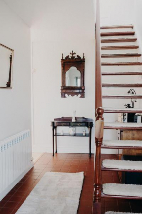 DOONEEN HOUSE